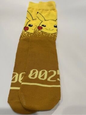 Pokemon Pikachu Crew Socks! Unisex Size 6-12